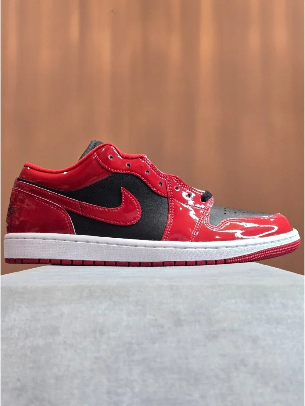 Air Jordan 1 Low SE - Patent Varsity Red Black (HV4089-006) Mens Size 9.5 BRED